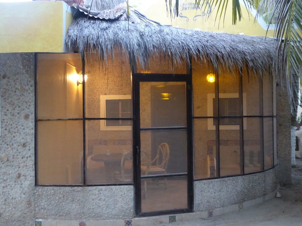 Antigua Lodge