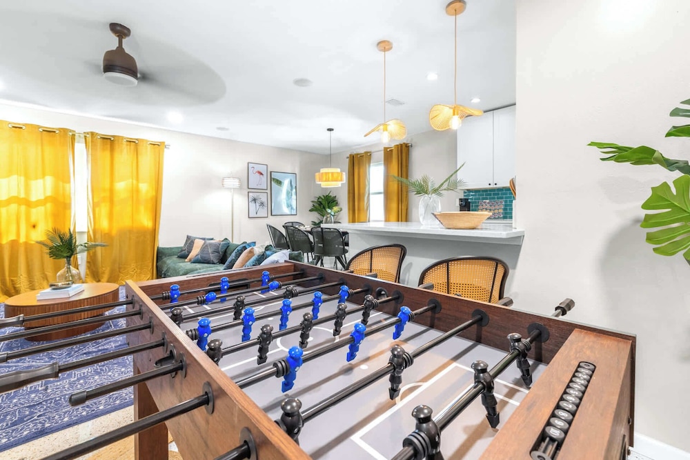 Bay Crest House Stay for 10!