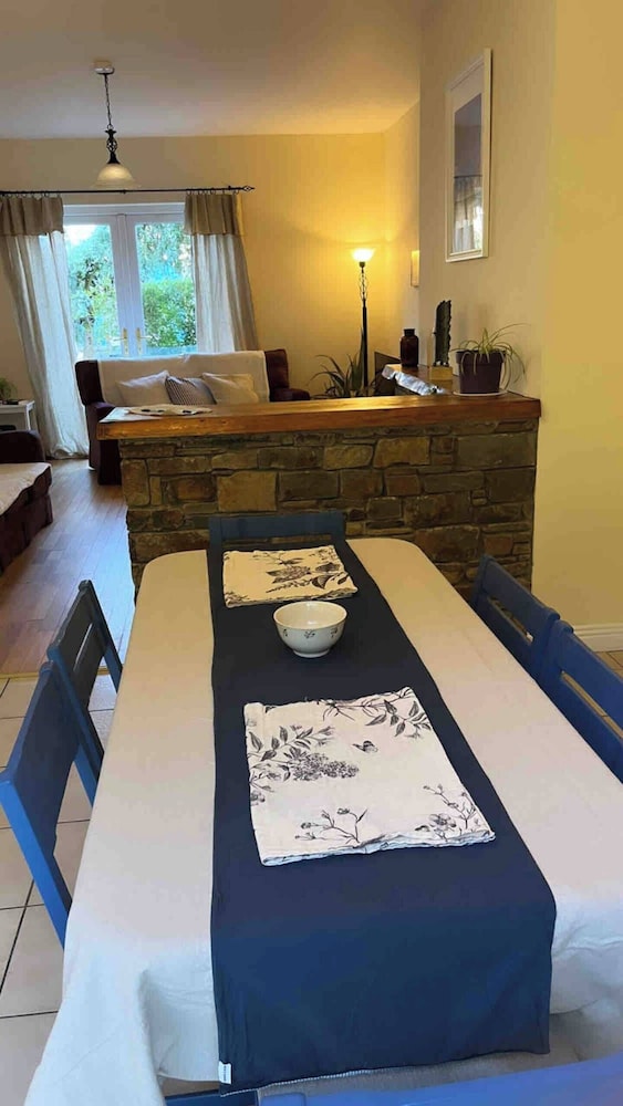 Molaga Street Retreat - 3 Bedroom House