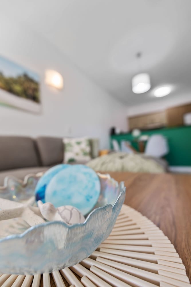 Urban Tropics Modern Resort Apartment