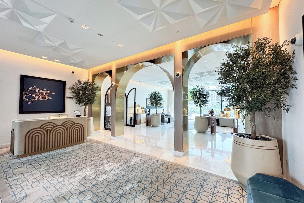 PVH - 1BR Sea View - Palace Residence