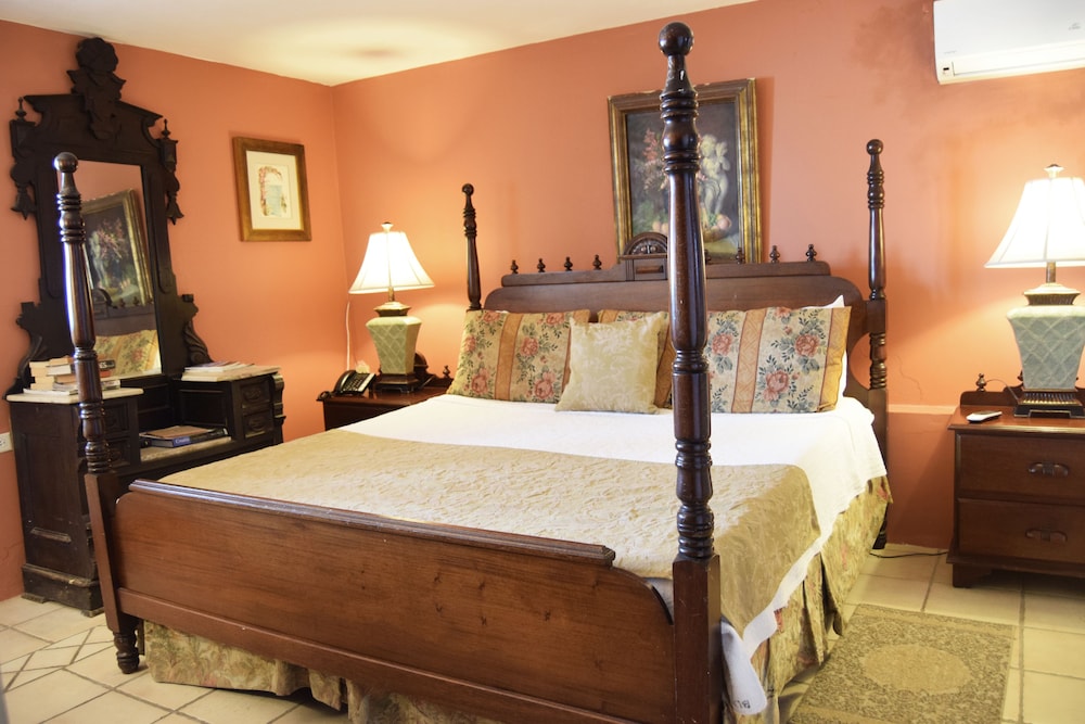 The Gallery Inn - Property Image 54