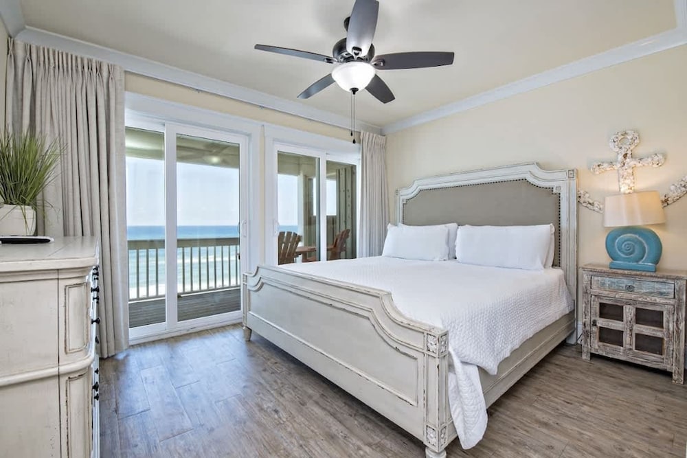 Beachfront 5bed Easybreezy East