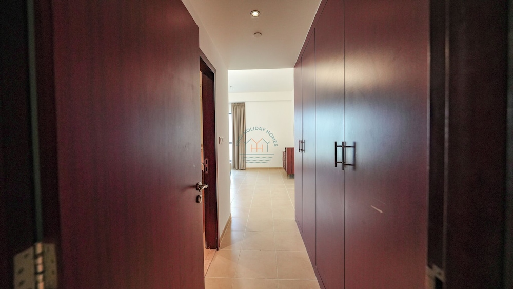 Premium 1 BR Stunning Marina & Sea Views