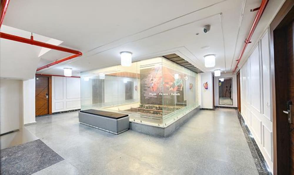 Lobby & Reception