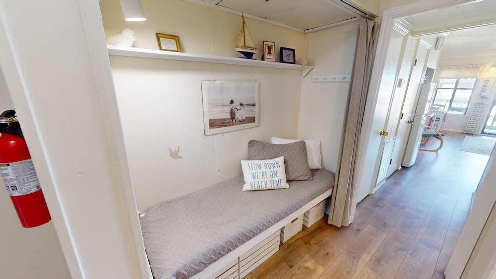 Beach Racquet B by Tybee Vacation Rentals