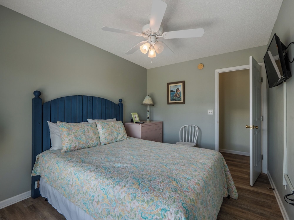 The Channel Marker by Topsail Realty
