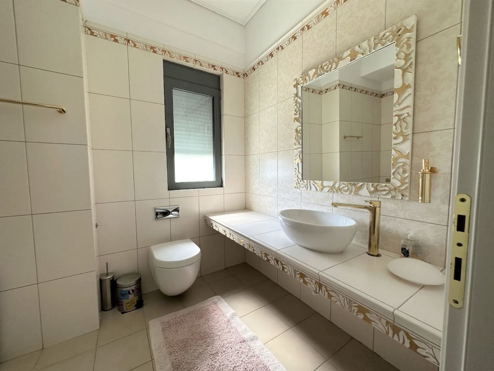 Glyfada 4BDR Penthouse Gia