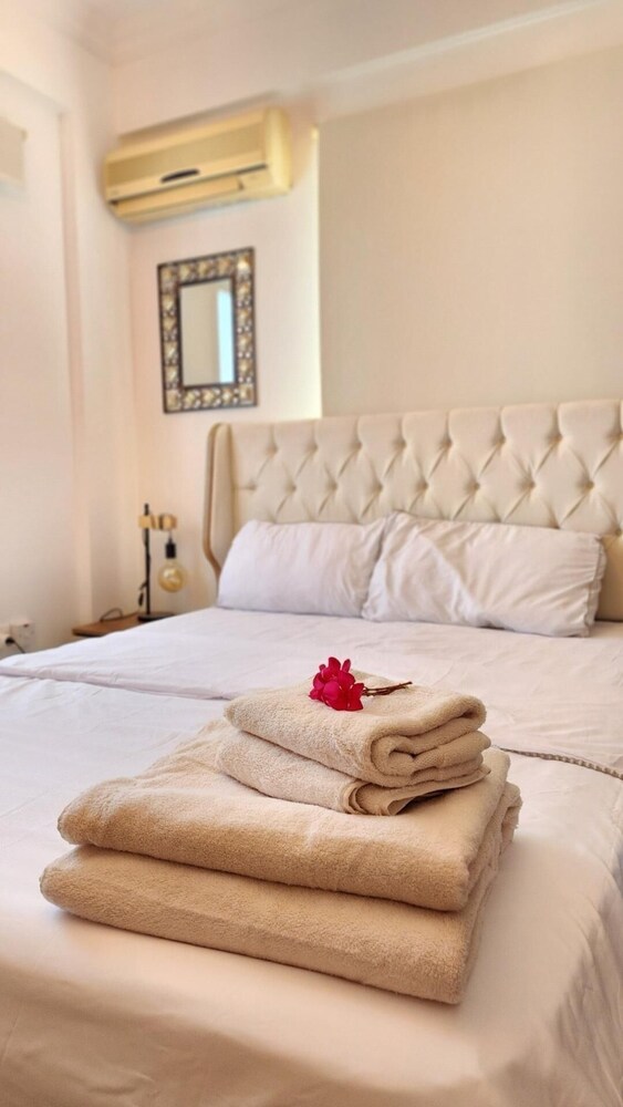 Beautiful Villa Within Easy Distance to Attraction