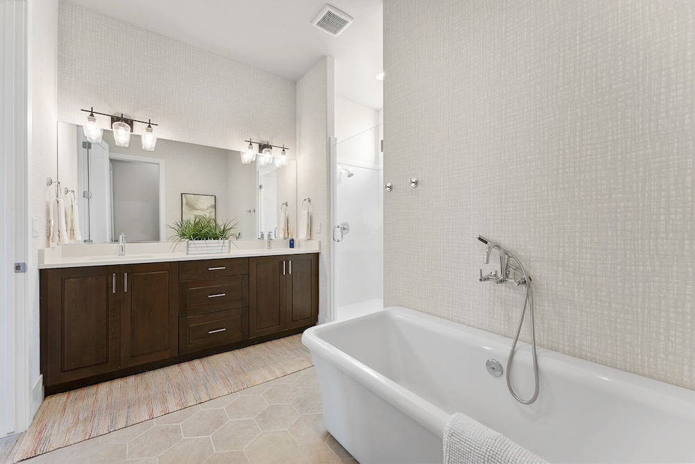 Villa #02 At Bloomington Country Club 3 Bedroom Condo