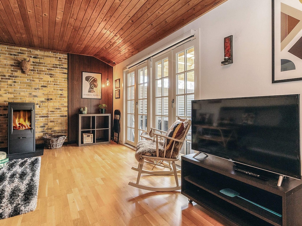6 Person Holiday Home in Rodby