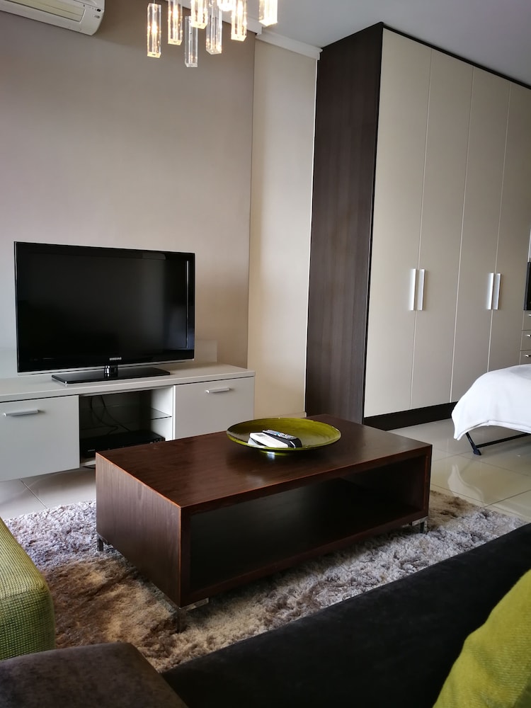 Island Letting-Crystal towers