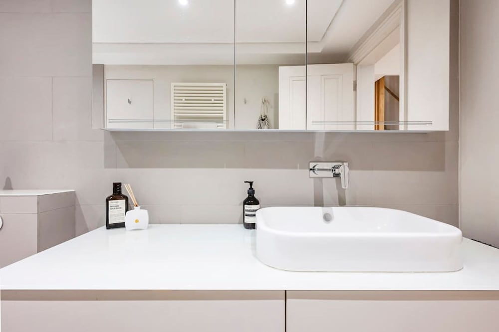 Kensington High Life- by Out of Office Lifestyle