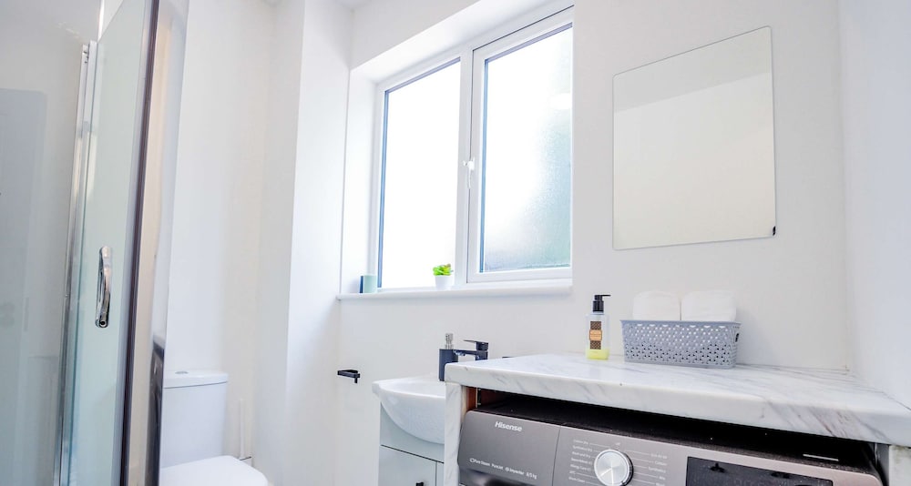 Host Stay Croydon Road Dwelling