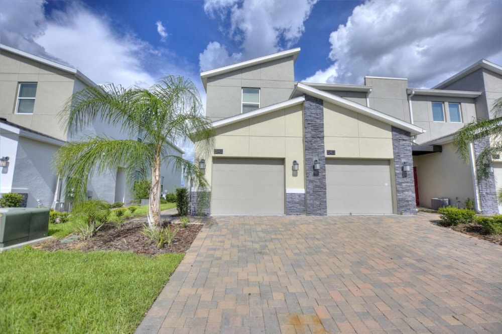 Fore Play at Champions Gate #419 by Shine Villas - Image 4