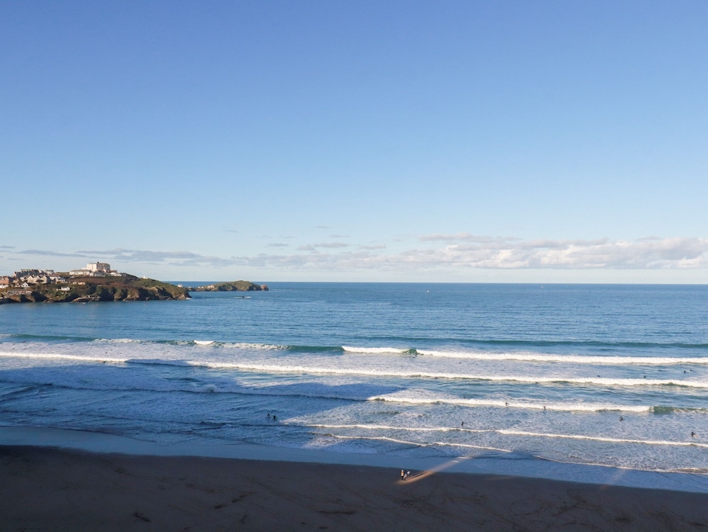 33 Cliff Edge