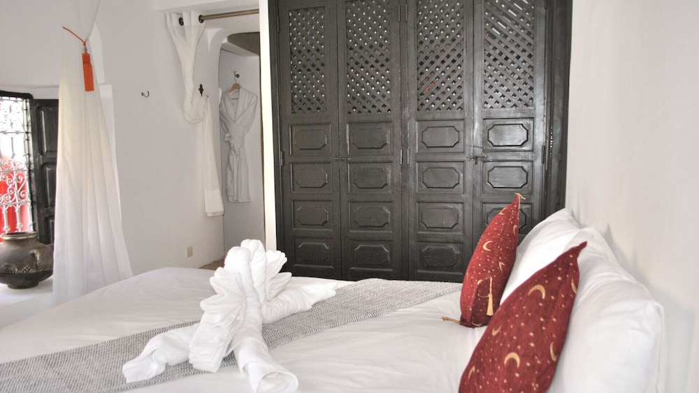 Riad Essaada