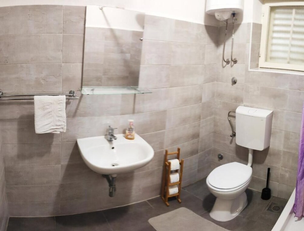 Appartamento Olive Garden Ac Wifi Hvar