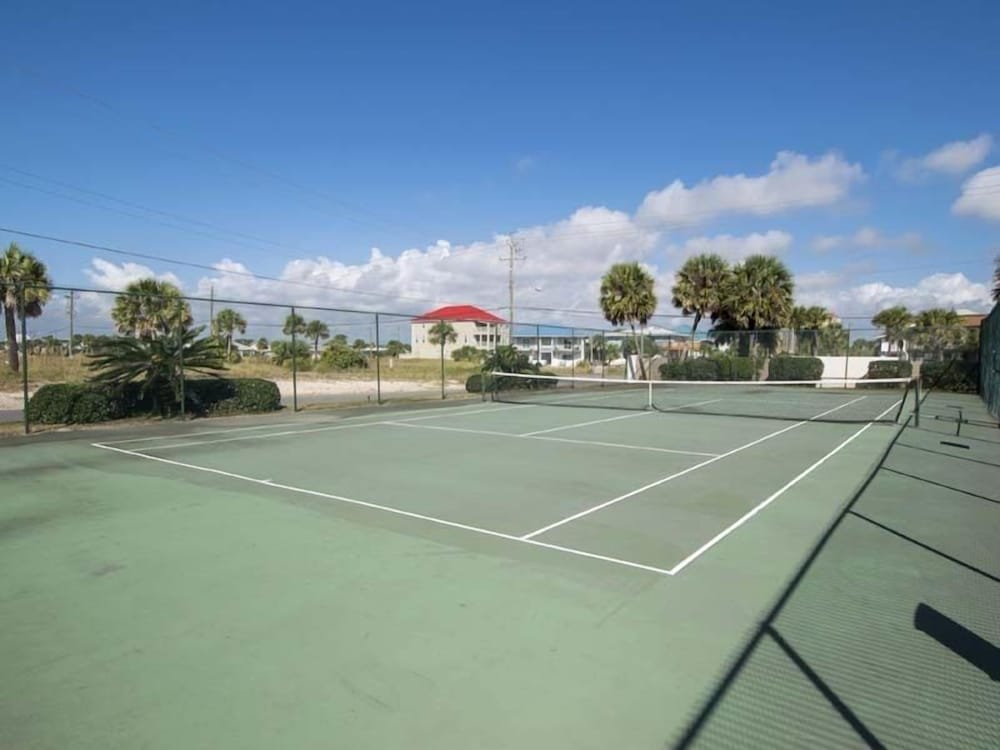 Emerald Isle Fort Walton Beach by Southern Vacation Rentals