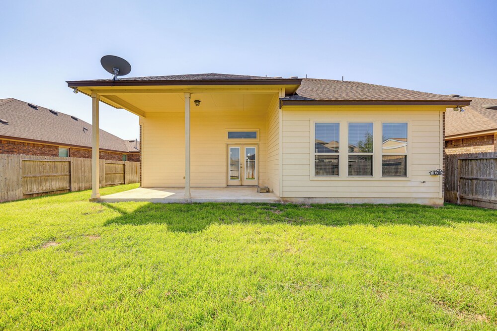 Pool Access & Fenced Yard: Modern San Antonio Gem