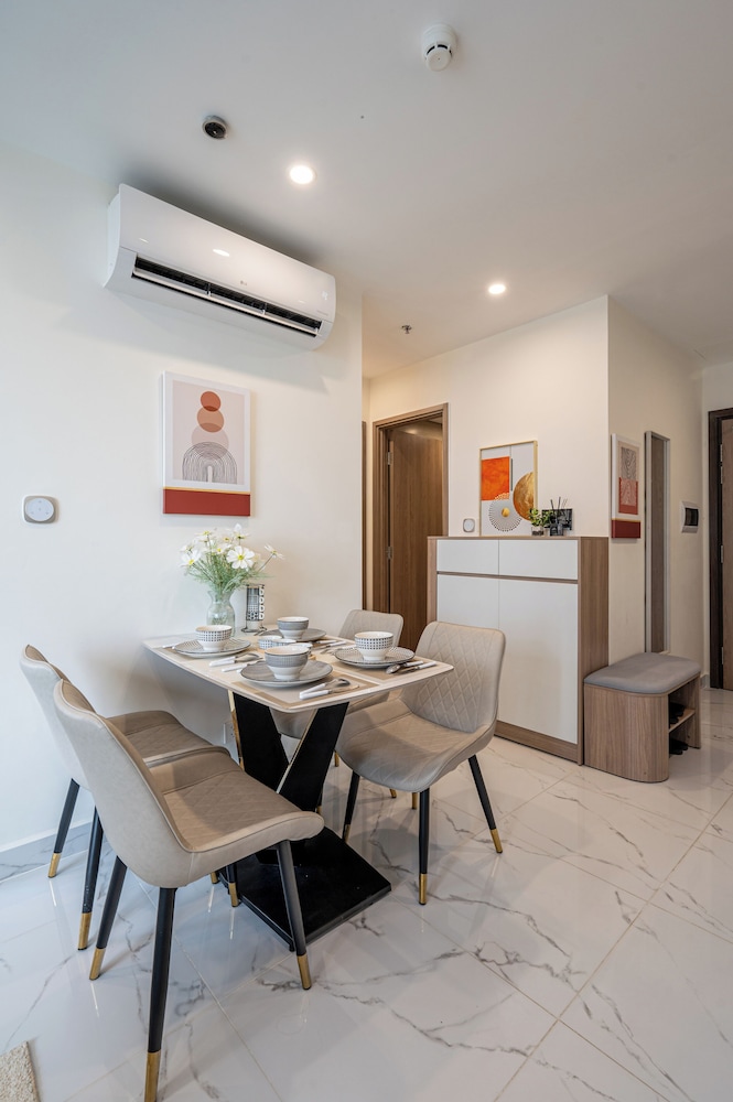 LA Nest 2BR WeeklyMonthly big deal GH2
