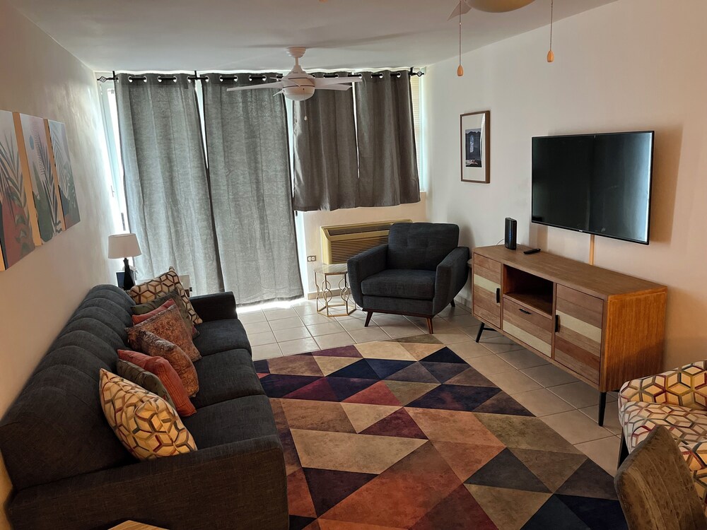 2 Bedroom Condo Pool and Beach Access