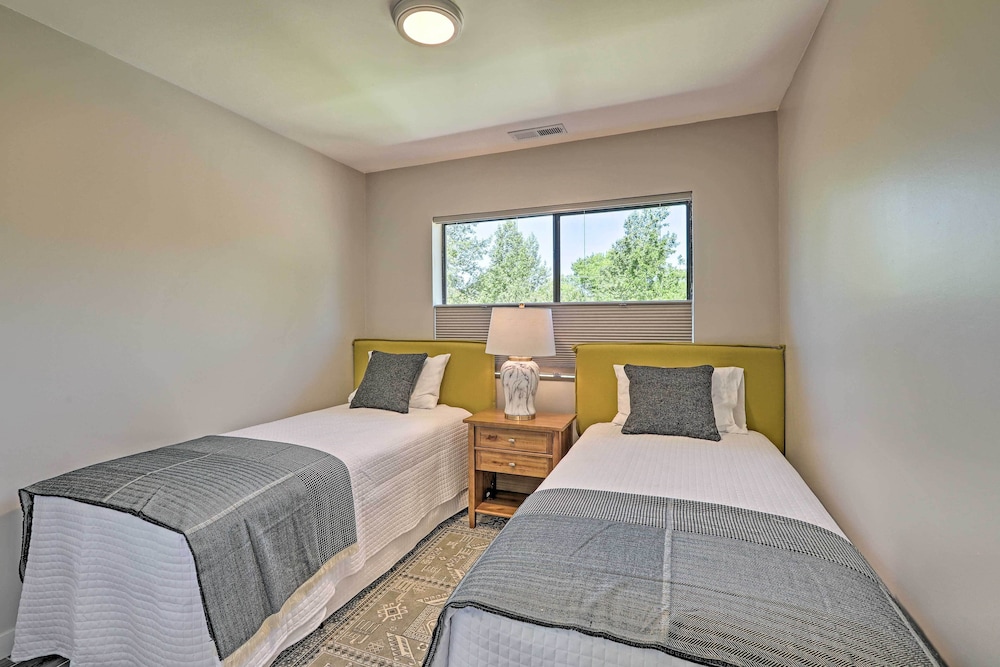 Home w/ Hot Tub, Steps to Dtwn Flagstaff & Nau!