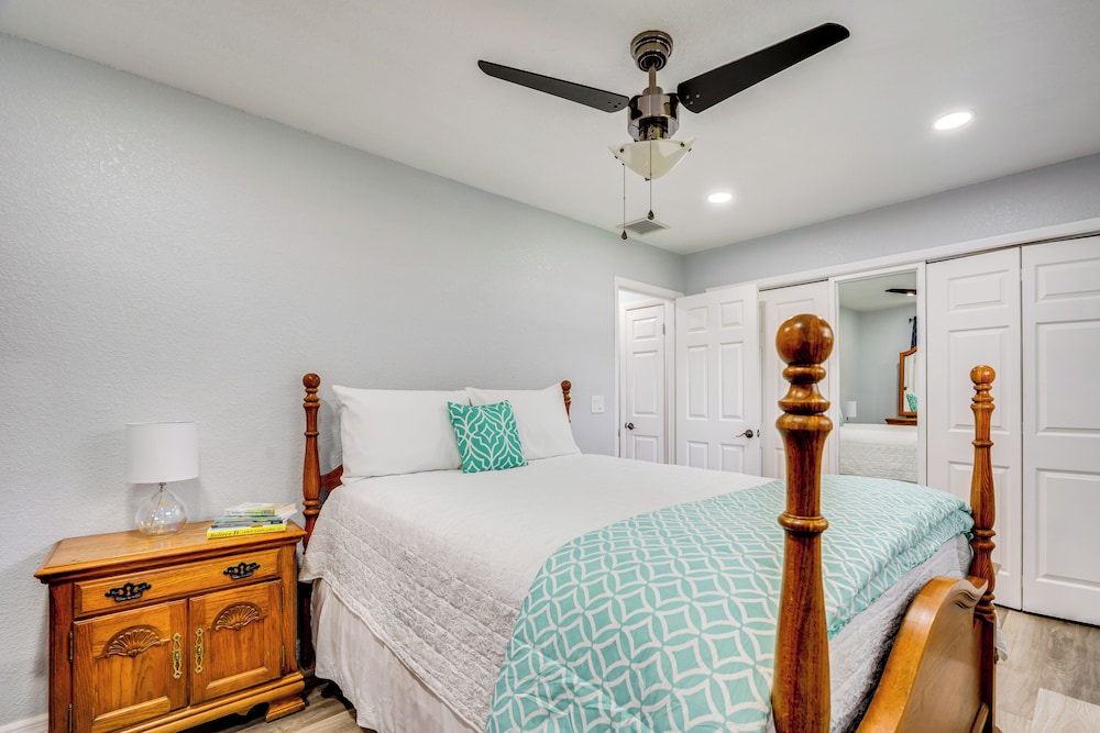 Stay & Play in Belleview: Welcoming Home w/ Yard