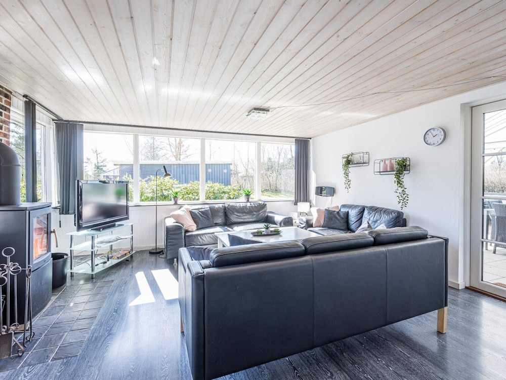 6 Person Holiday Home in Tarm