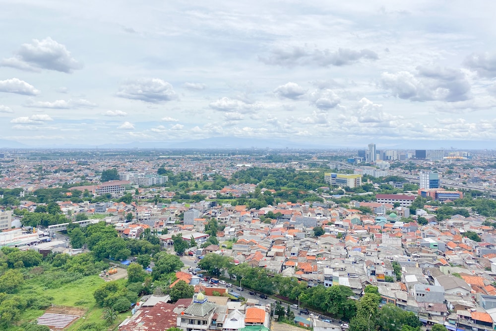 Cozy Studio At 30Th Floor Bassura City Apartment view 5