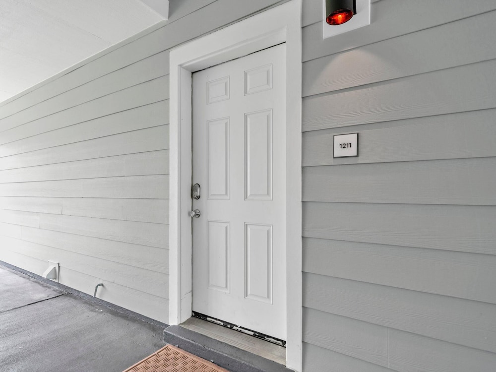 Beachside Villas 1211