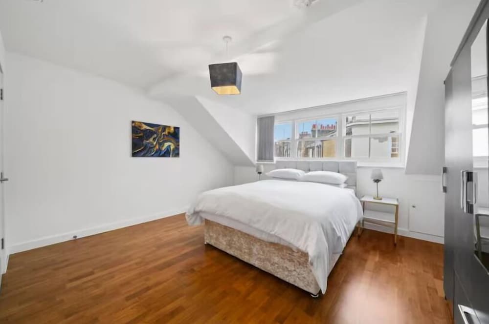 Flat 2 Victoria Grove