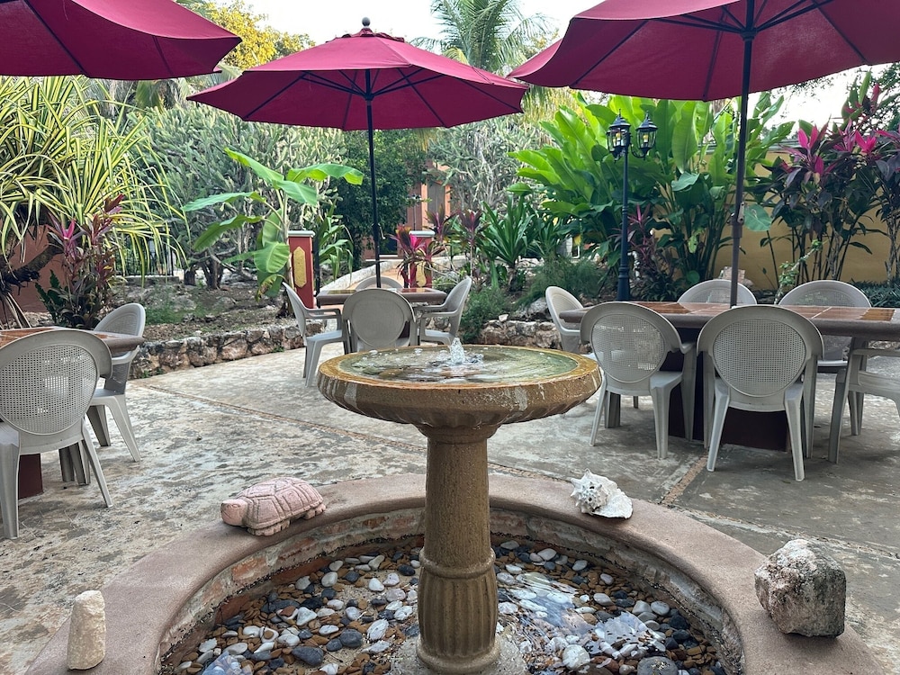 The Pickled Onion B&B and Restaurant Uxmal