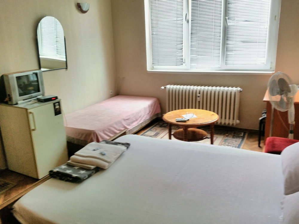 Guest rooms Repos