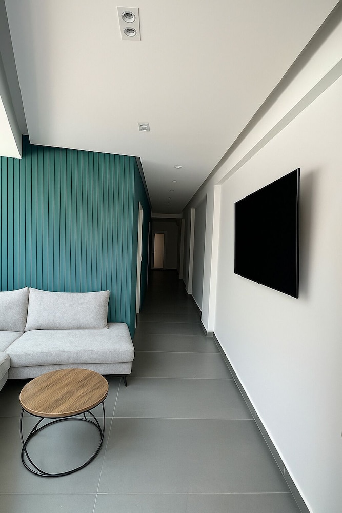 Sasori Apartments