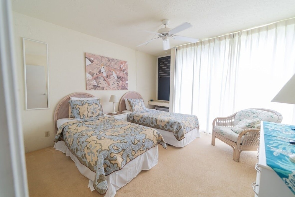 Turtle Bay Bird Of Paradise**ta-052128819201 2 Bedroom Condo by RedAwning