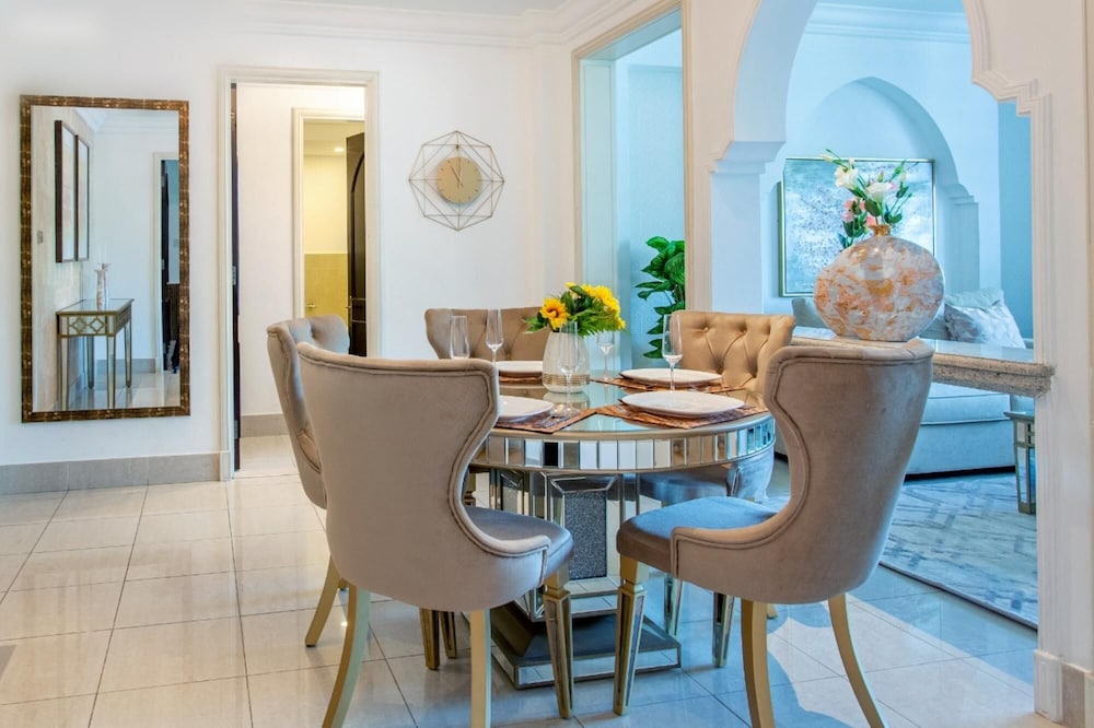 Traditional Meets Modern in Downtown