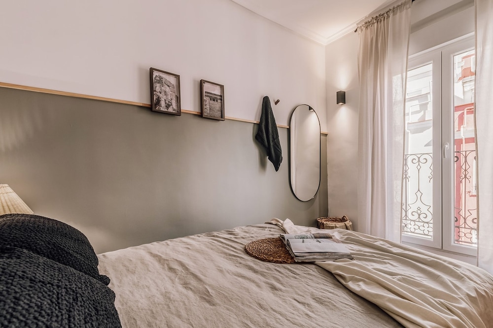 Abaj - 2 Bedrooms in Malasa A-universidad
