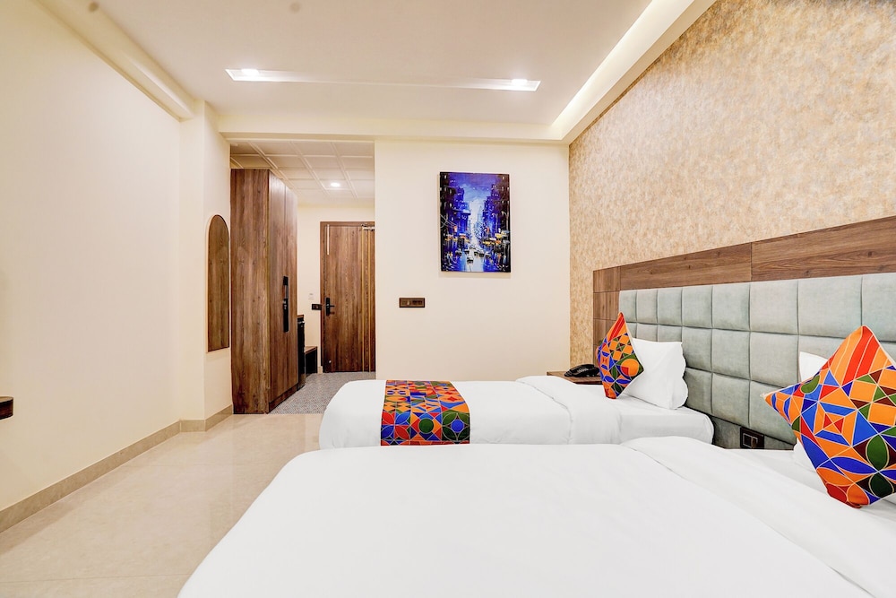 Fabhotel Amrit Luxury Inn