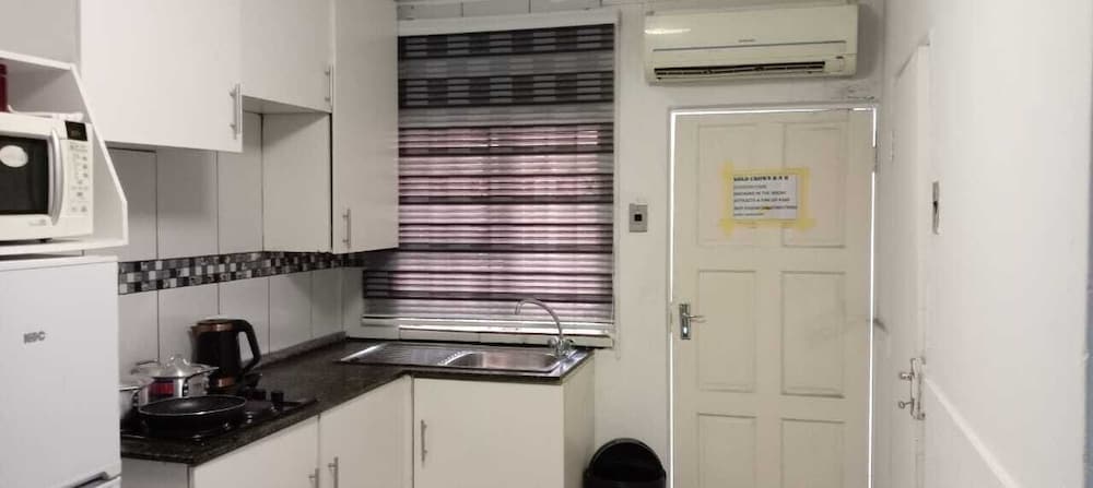 Gold Crown Self-catering Apartment