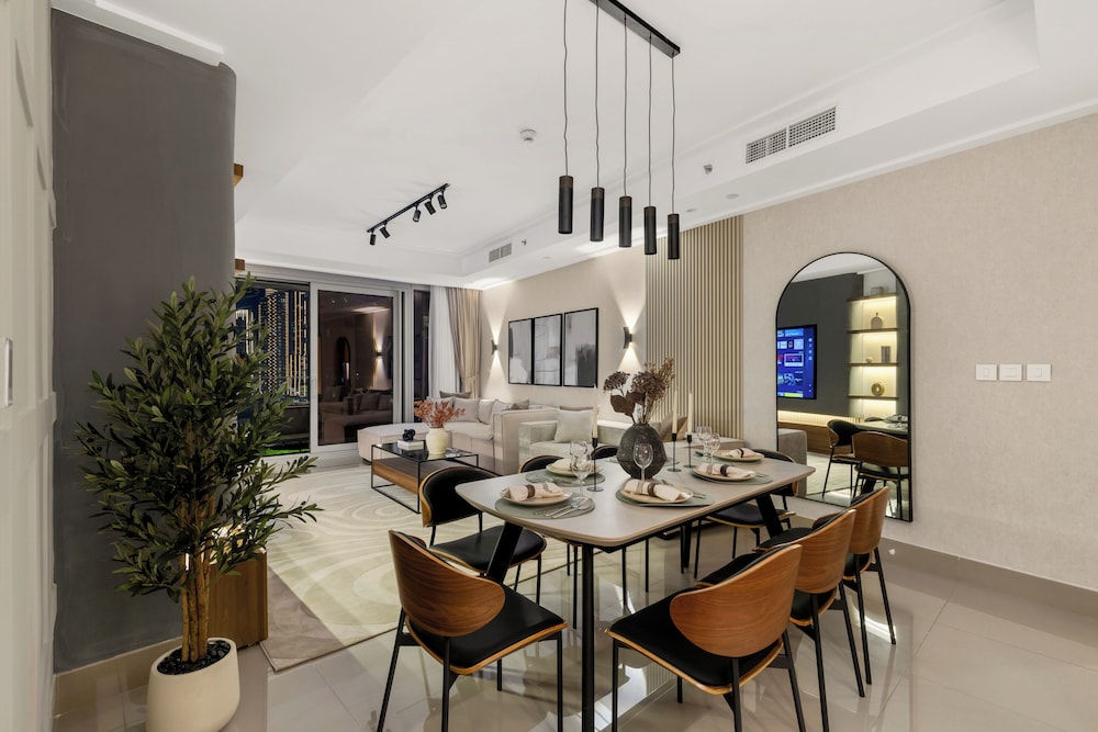 Roomszy Residences - Opera Grand