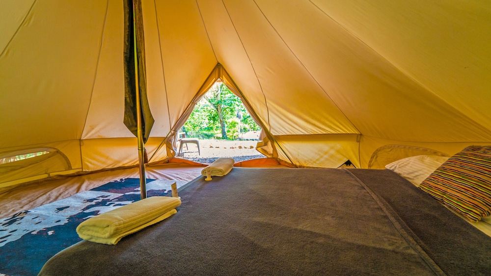 Villas del Lago Lake Resort & Campground