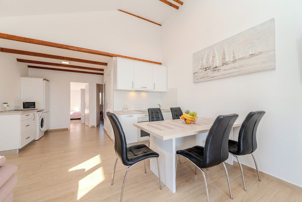 Apartments Batela