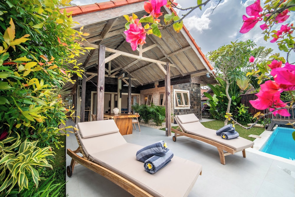 Tropical Villa Senang