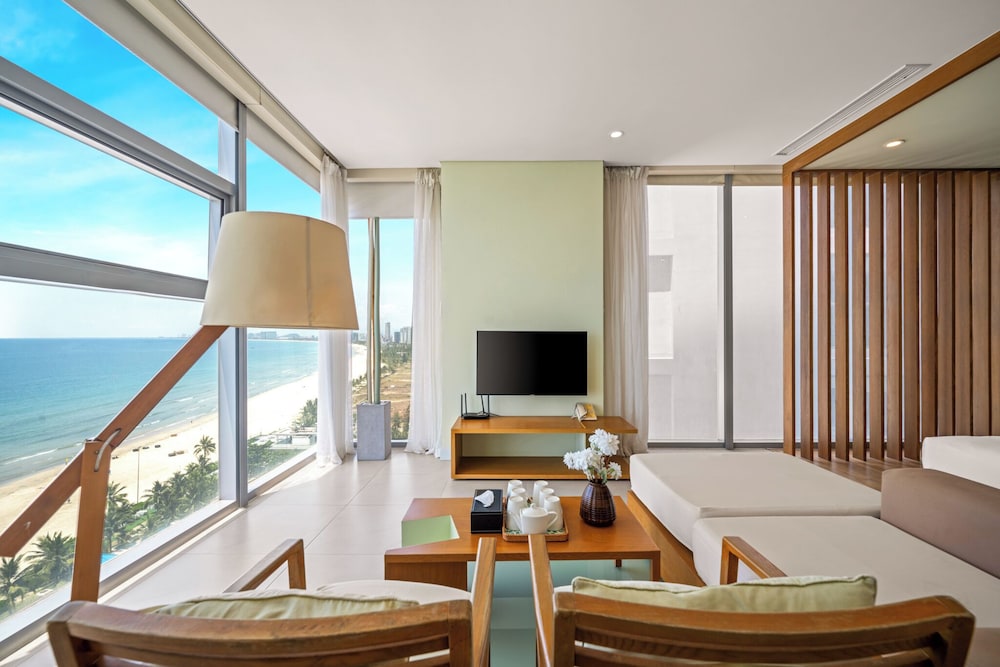Signature Luxury Village