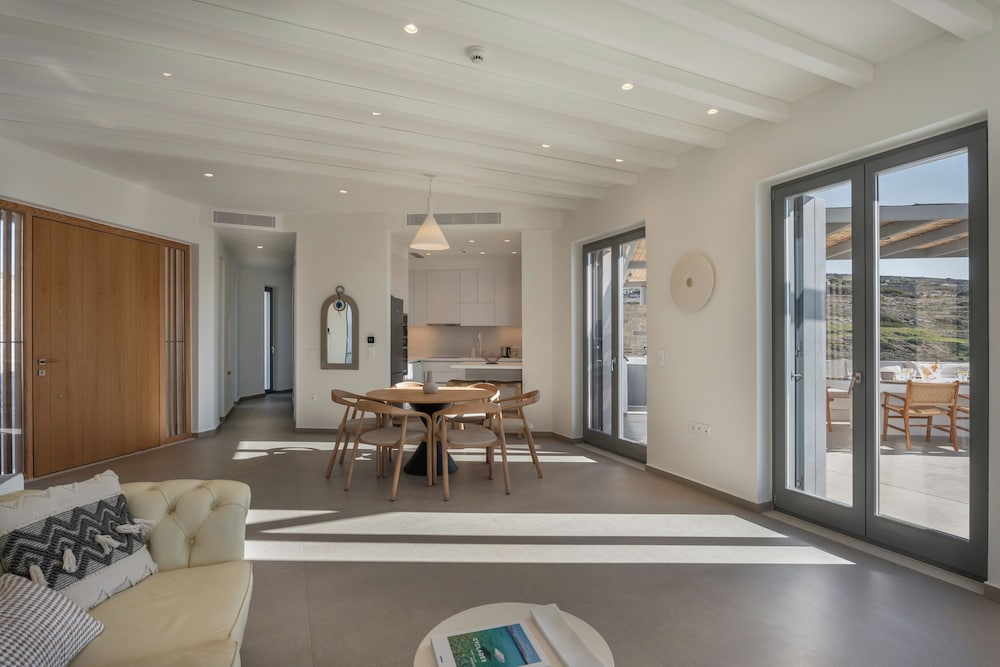 AVERA VILLAS
