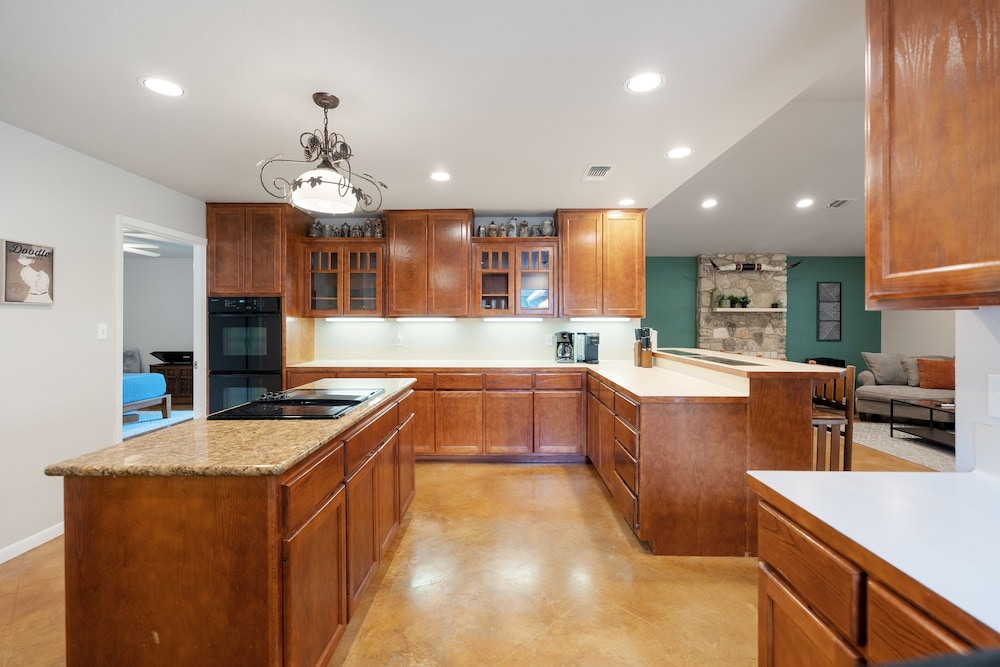 Marble Falls Vacations - Pet-friendly Marble Falls Home w/ Hot Tub! - Property Image 37