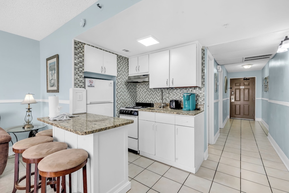 Meridian Plaza 408
