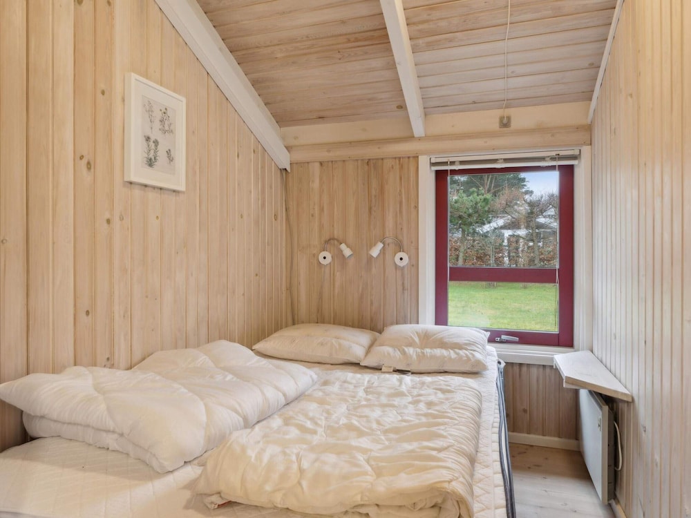 5 Star Holiday Home in Hals