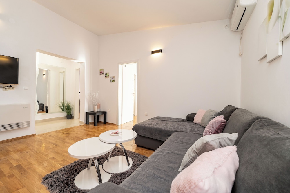 Apartments Grbic
